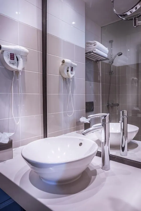Opera Faubourg Hotell Paris